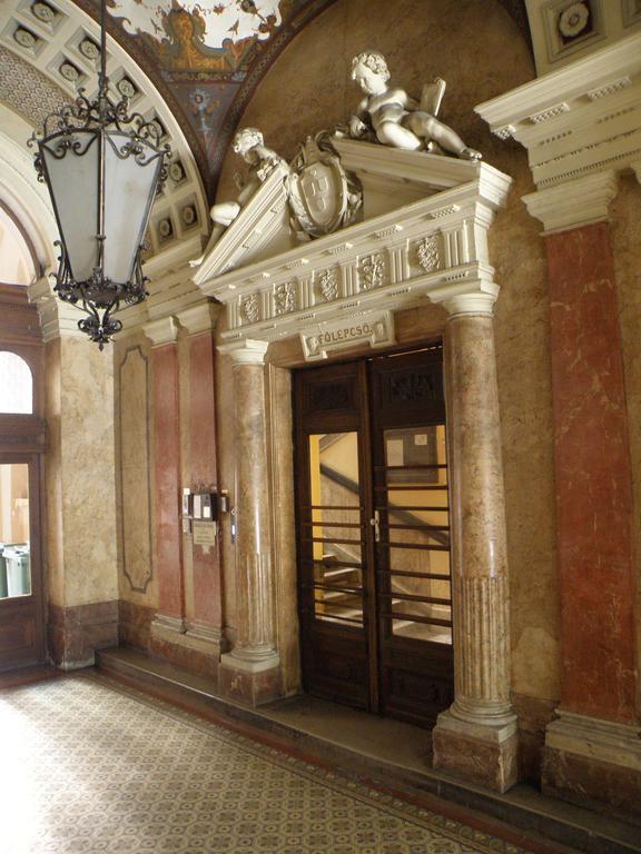 Anello Apartment
